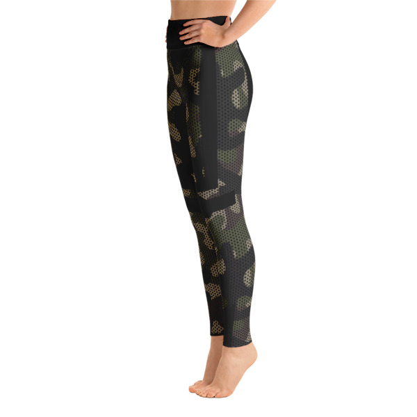 Striped Camo Capri Black Yoga Leggings